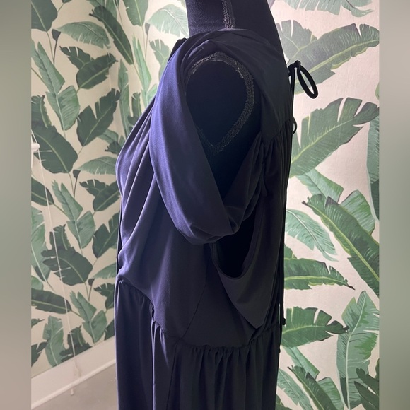 ASOS Curve Women’s Navy Blue Drape Cold Shoulder Knee Length Dress 24 NWT - Picture 4 of 7